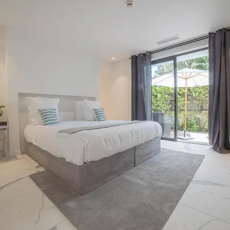 Le Mandala 4* Сен-Тропе