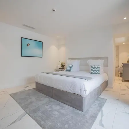 Le Mandala 4* Сен-Тропе