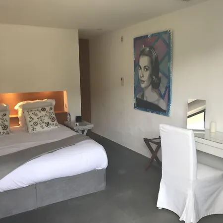 Le Mandala Готель