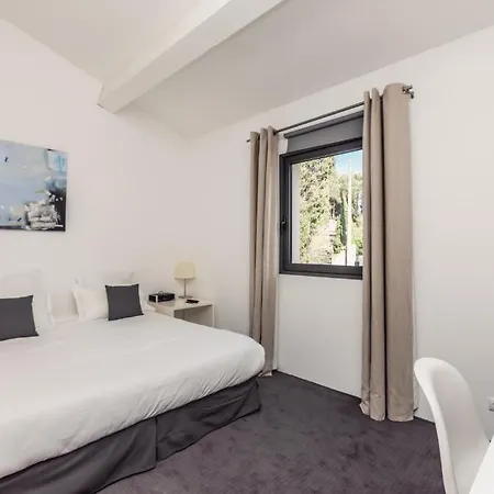 Le Mandala Готель Сен-Тропе