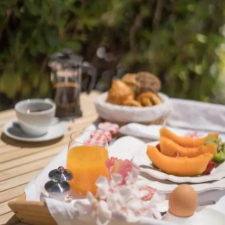 Le Mandala Отель