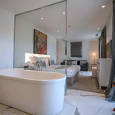 Le Mandala 4* Сен-Тропе