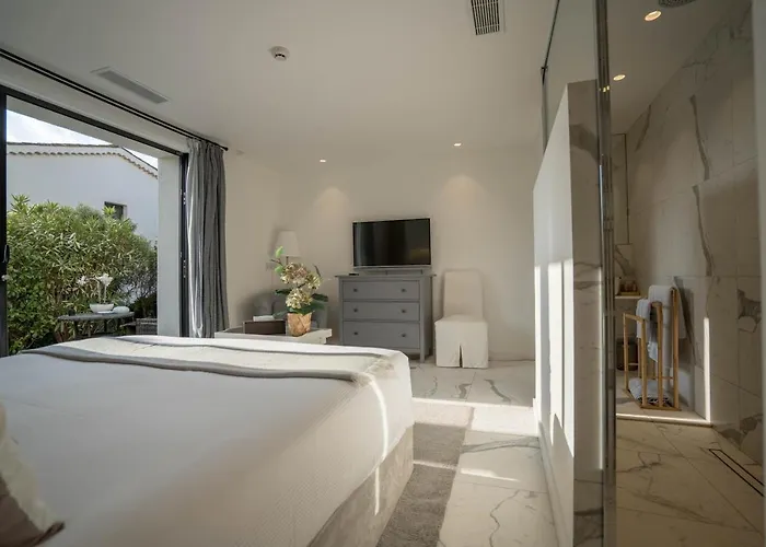 Szálloda Le Mandala 4*